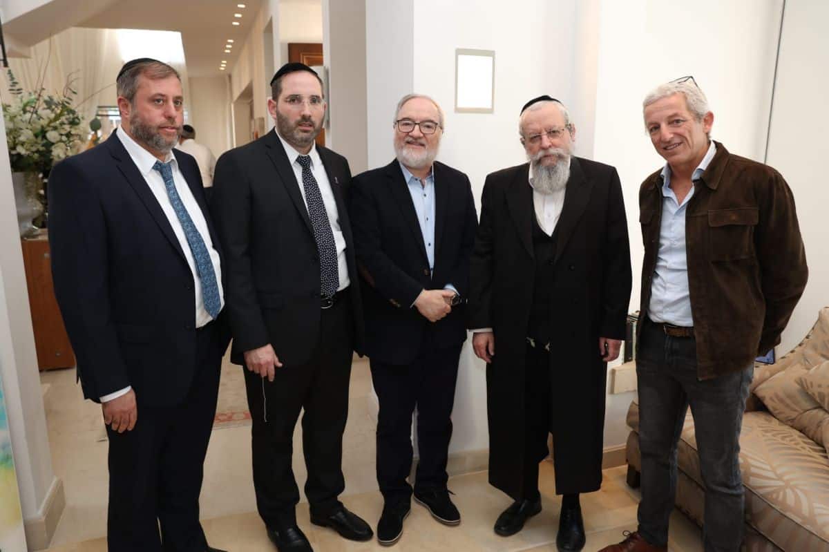הדלקת הנרות החגיגית