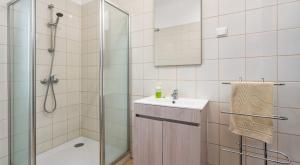 לשדרג את המקלחת שלכם בקלות צילום: Stakhnyk,Shutterstock עיצוב הבית