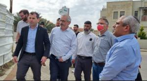 מנכל מפעל הפיס בסיור ביד בנימין צילום: יחצ חדשות