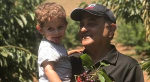משה והנכד צילום: באדיבות המשפחה כדאי לדעת