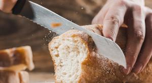 ברכת המזון לאחר אכילת לחם צילום: shutterstock סידור