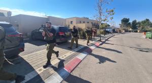 תורמים לכיתות הכוננות צילום: יחצ כדאי לדעת