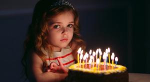 ילדת יום הולדת צילום: shutterstock חדשות