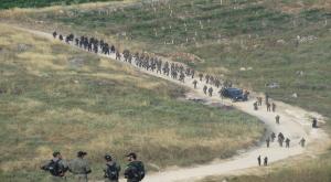 כוחות מג"ב בדרך לפינוי מאחז. כמחצית מהמקרים כוונו נגד כוחות הביטחון. ארכיון צילום: חנוך רבין חדשות