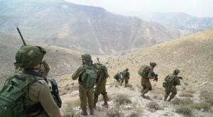 הסריקות ברמה אחר גופות מחבלי דאעש צילום: דובר צה"ל חדשות