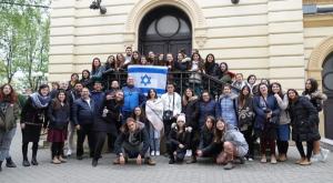 מתכוננים למצעד החיים. המתנדבים והמתנדבות בפולין צילום: הרשות לשירות לאומי אזרחי חדשות