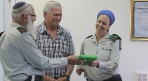 רס"ן כהן אביה והרבצ"ר צילום: דובר צה"ל חדשות