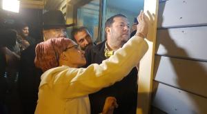 קביעת המזוזה בבית החייל צילום: רועי חדי חדשות