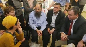 הורביץ בבית משפחת בן גל צילום: רועי חדי חדשות