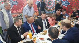 דגן ואנשי העסקים בחברון צילום: רועי חדי התיישבות