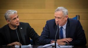 גנץ ולפיד. מדברים אחרי שנת נתק צילום: פלאש 90. יונתן זינדל חדשות