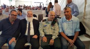 יגאל להב (מימין). היו"ר הבא של מועצת יש"ע? צילום: דוברות סגן שר הביטחון התיישבות