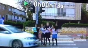 התאונה בהרצליה במהלך צילומי הסרטון לפורים צילום: צילום מסך חדשות