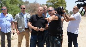 השר בנט בביקור בעוטף עזה צילום: נתן וייל חדשות