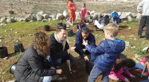 תלמידים בחפירות ארכיאולוגיות ליד ברקן צילום: רועי חדי חדשות