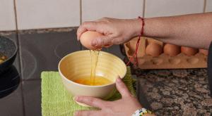כך תכינו חביתה צילום: Rodomart Studio,Shutterstock אוכל