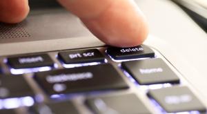 למחוק את העבר צילום: LBeddoe,Shutterstock אלול