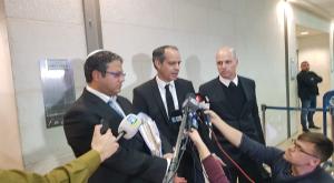 עו"ד בן גביר ועו"ד קידר בבית המשפט השלום בראשון לציון צילום: ללא חדשות