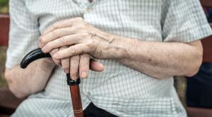 זקנה צילום: shutterstock פרשת חיי שרה