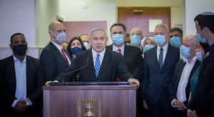 נתניהו בבית המשפט עם פתיחת משפטו צילום: יונתן זינדל, פלאש 90 חדשות