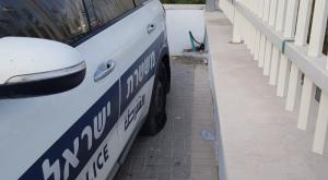 הניידת שפונצ'רה ביצהר צילום: דוברות המשטרה התיישבות