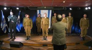 שי אברמסון ומקהלת הרבנות צילום: צילום מסך יום הזכרון