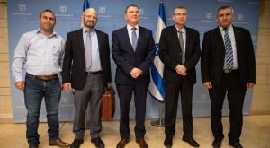 צוותי המו"מ של הליכוד וכחול לבן, עם יו"ר הכנסת צילום: הדס פרוש, פלאש 90 פוליטי