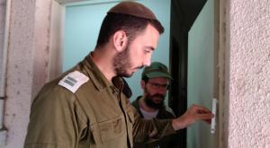 מזוזות חדשות באוגדת עזה צילום: דובר צה"ל חדשות