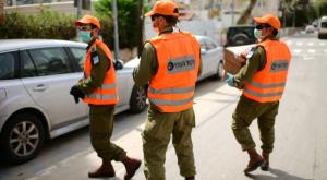 חיילי פיקוד העורף בפעילות  צילום: תומר נויברג, פלאש 90 מבזקים