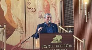 הרב רפי פרץ בימי העיון בתנ"ך צילום: מכללת הרצוג ברנז'ה