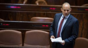 נפרד. נפתלי בנט צילום: הדס פרוש, פלאש 90 פוליטי
