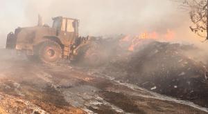 המאבק באש במושב יערה צילום: תיעוד מבצעי כבאות והצלה תחזית מזג האוויר