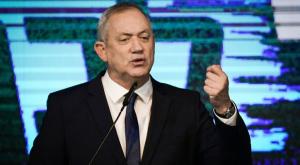 בני גנץ נואם במטה כחול לבן צילום: מרים אלסטר, פלאש 90 פוליטי