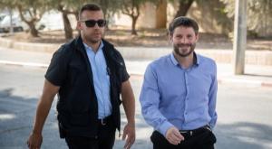סמוטריץ' מגיע אצל נתניהו צילום: יונתן זינדל, פלאש 90 פוליטי