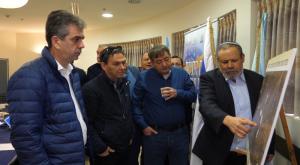 ראשי המועצות והשר כהן חותמים על ההסכם צילום: דוברות הר חברון התיישבות