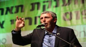 הרב פרץ בטקס הענקת תארים של הקמפוסים החרדיים צילום: התמונות באדיבות הקריה האקדמית קרית אונו פוליטי