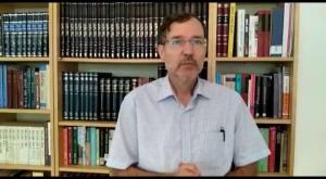 מגבה ומסתייג. הרב רונן לוביץ׳ צילום: צילום מסך פוליטי