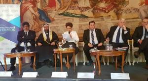 יעל שבח נואמת בפרלמנט הצרפתי צילום: מועצה אזורית שומרון התיישבות