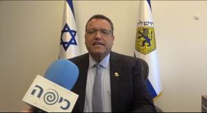 ראש עיריית ירושלים משה ליאון בלשכתו בכיכר ספרא צילום: כיפה  חדשות
