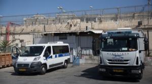 ניידות שב"ס במגרש הרוסים. אילוסטרציה צילום: פלאש 90 חדשות