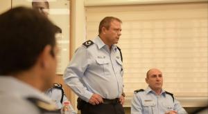 ניצב מוטי כהן מבקר ב'להב 433' צילום: דוברות המשטרה חדשות