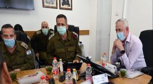 גנץ עם כוכבי צילום: אריאל חרמוני / משרד הביטחון חדשות