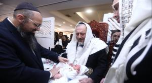 דרעי בברית צילום: יעקב כהן פוליטי