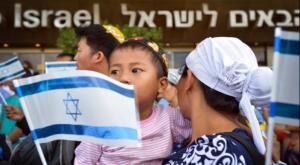 עולים מבני המנשה. ארכיון צילום: פלאש 90 חדשות