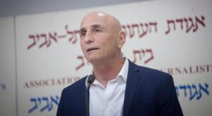 עפר שלח צילום: Miriam Alster/Flash90 פוליטי