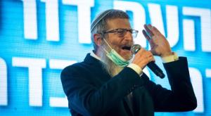 הפך ליתום מאב. הרב צבי קוסטינר צילום: Yonatan Sindel/Flash90 ברנז'ה