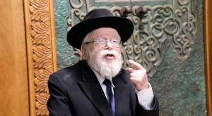 הרב דב ליאור. "אסור לרב מלמד לכתוב את דעתו?" צילום: Gershon ELinson/FLASH90 חדשות