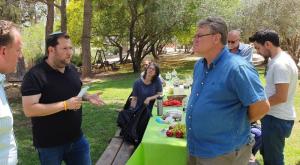 יוסי דגן מתדרך בכירים אוונגליסטים בשומרון צילום: רועי חדי התיישבות