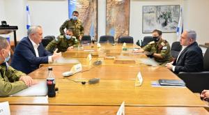 נתניהו וגנץ במהלך הערכת המצב צילום: אריאל חרמוני / משרד הביטחון ביטחון