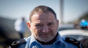 המפכ"ל. מגבה את השוטרים צילום: Yonatan Sindel/Flash90 חדשות
